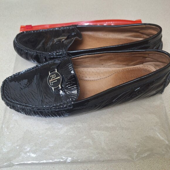 RALPH LAUREN PATENT LEATHER LOAFER. - Picture 3 of 4